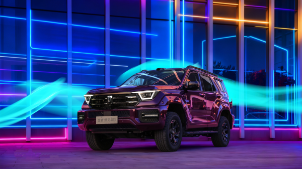 忆融速配 车闻 | 年轻人的潮酷越野装备！全新坦克400预售价30.98万元起